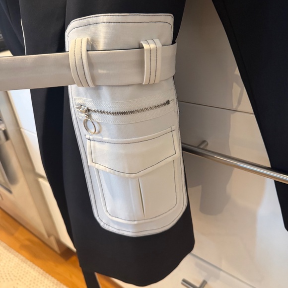 Madonna & Co contrast-panel belted blazer - Picture 3 of 7